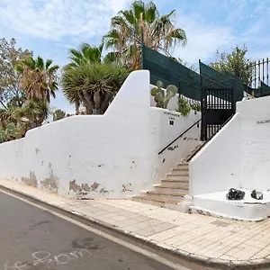 https://casa-paula.puertodelcarmen-hotels.org